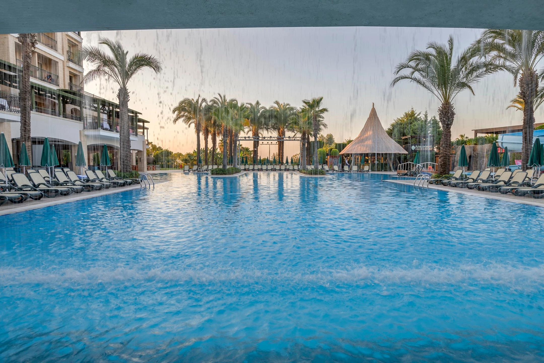 #altIMG Havuz in Hotel# Dobedan Beach Resort Comfort #altIMG in# Antalya, Türkiye - #altIMG Image# 2