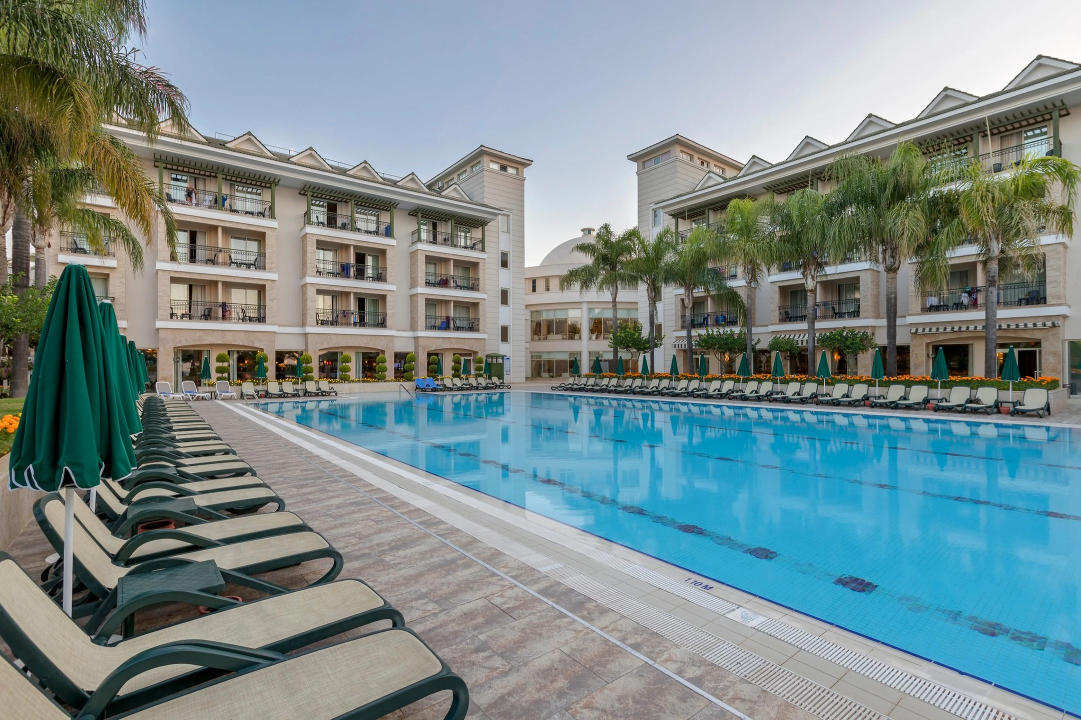 #altIMG Havuz in Hotel# Dobedan Beach Resort Comfort #altIMG in# Antalya, Türkiye - #altIMG Image# 8