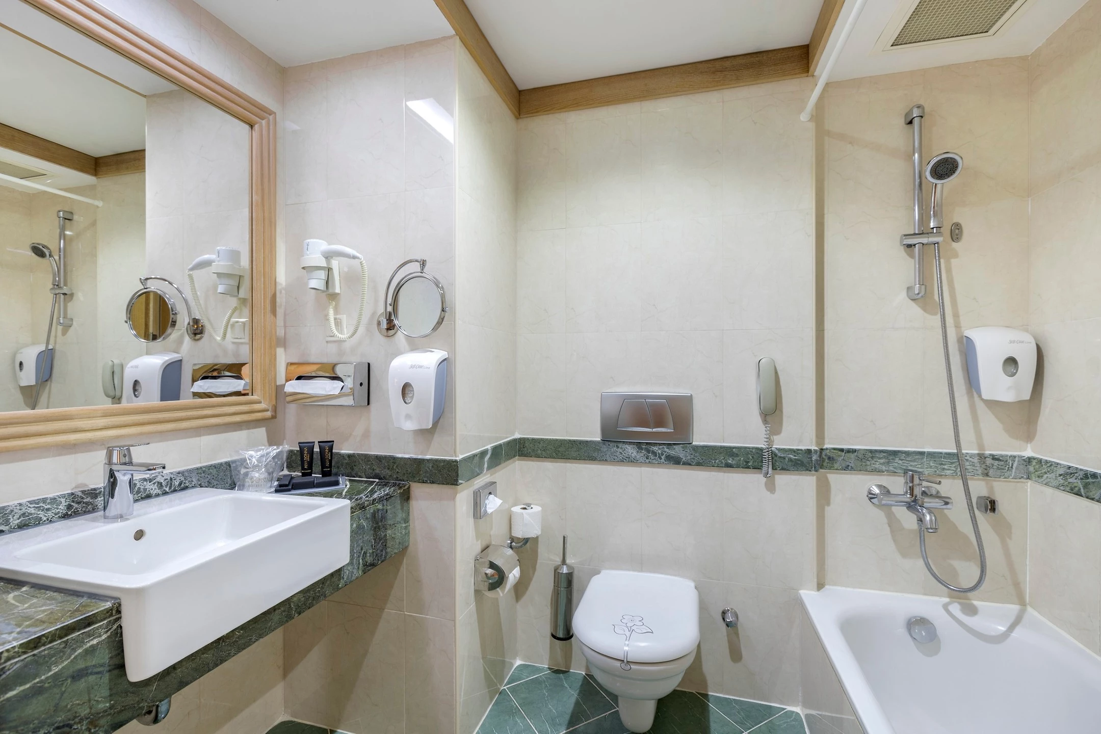 #altIMG Oda in Hotel# Dobedan Beach Resort Comfort #altIMG in# Antalya, Türkiye - #altIMG Image# 7