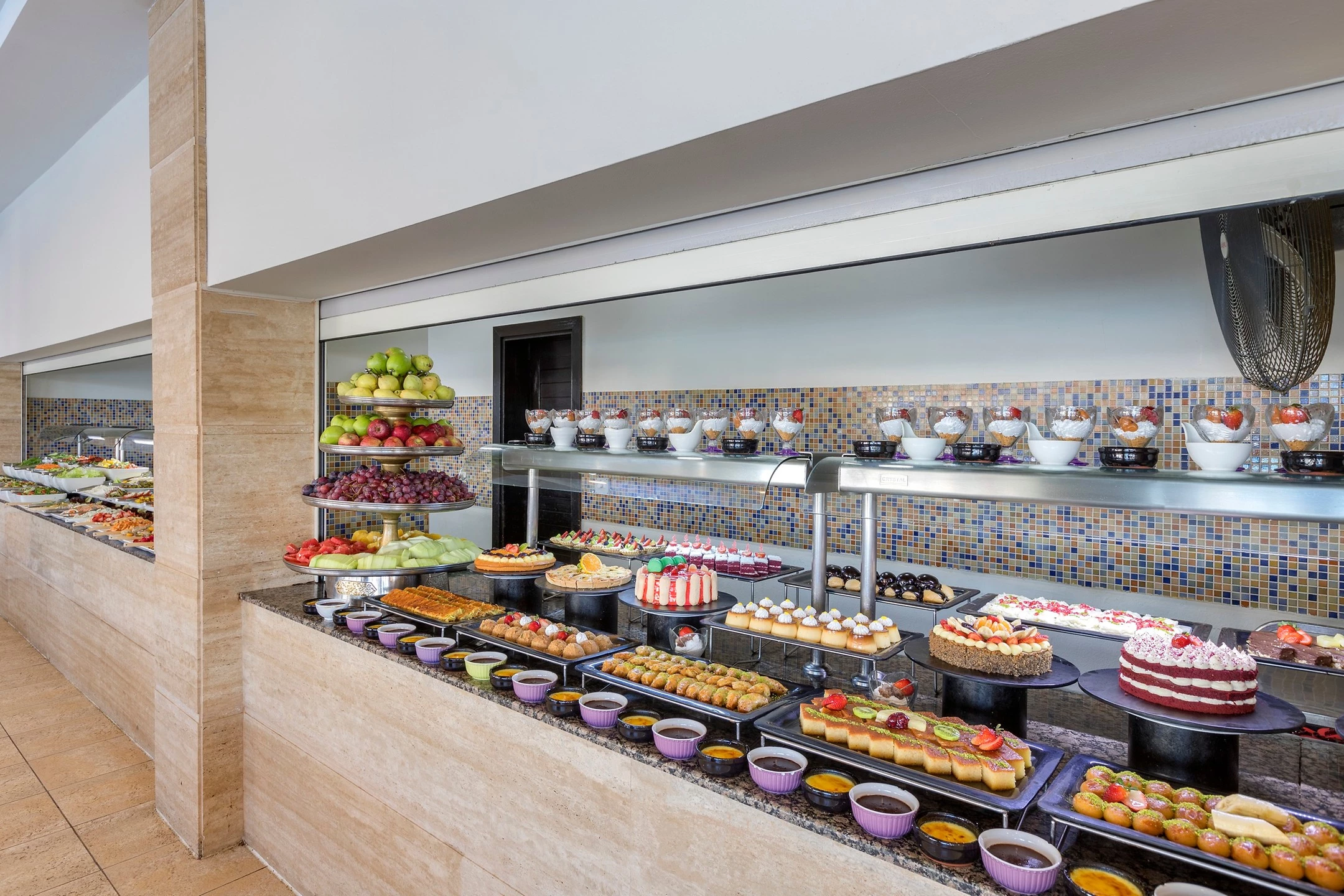 #altIMG Yeme-İçme in Hotel# Dobedan Beach Resort Comfort #altIMG in# Antalya, Türkiye - #altIMG Image# 16