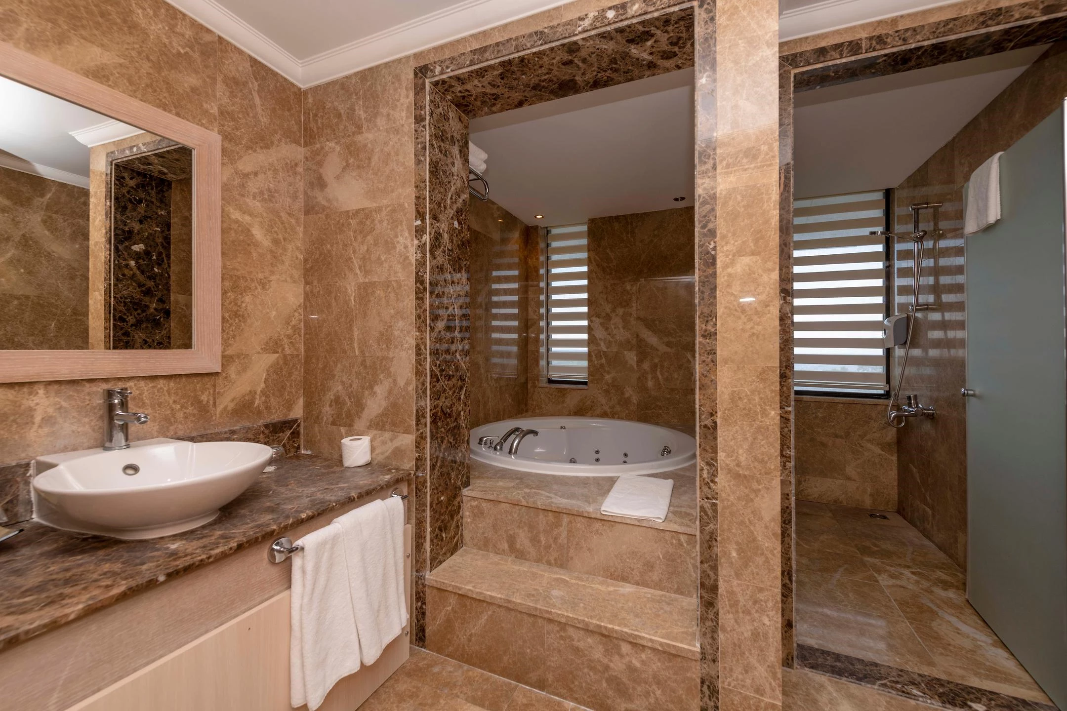 #altIMG Oda in Hotel# Amara Luxury Resort & Villas #altIMG in# Antalya, Türkiye - #altIMG Image# 14