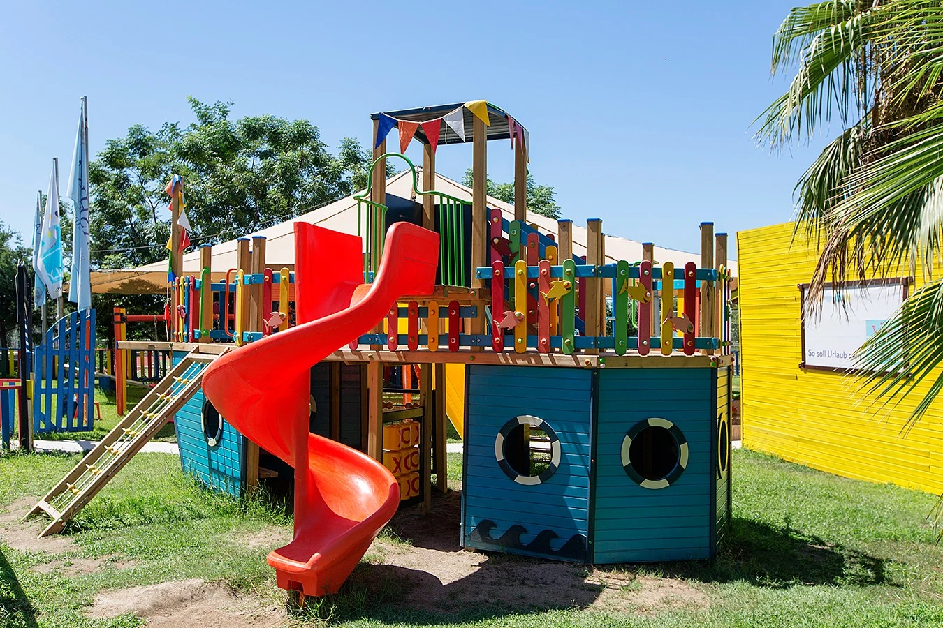 #altIMG Çocuk in Hotel# Azura Deluxe Resort & Aqua Sorgun #altIMG in# Antalya, Türkiye - #altIMG Image# 2