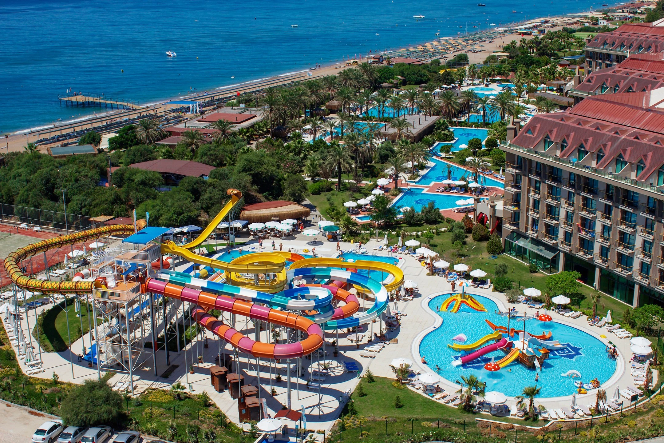 #altIMG Hotel# Azura Deluxe Resort & Aqua Sorgun #altIMG in# Antalya, Türkiye - #altIMG Image# 3