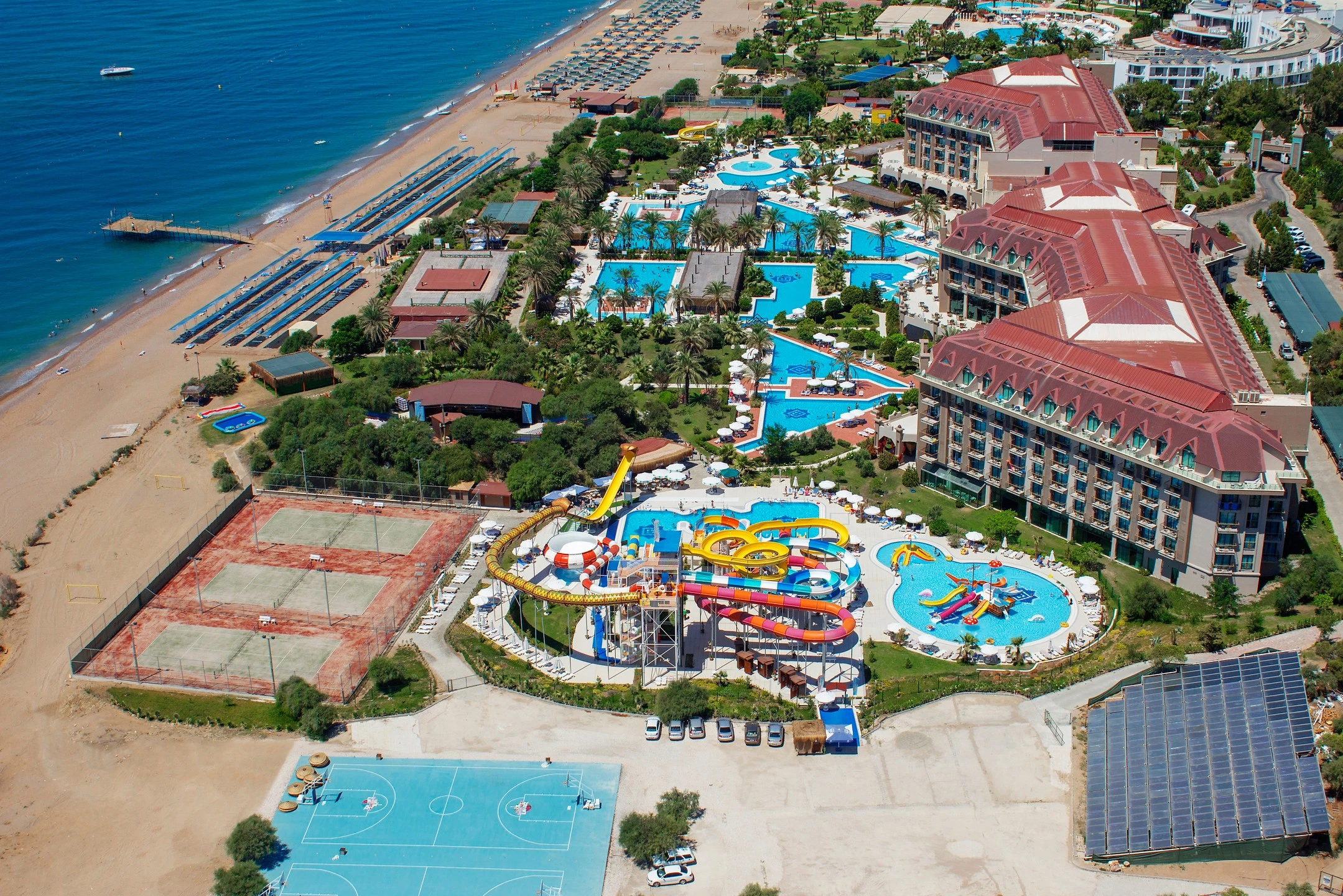 #altIMG Hotel# Azura Deluxe Resort & Aqua Sorgun #altIMG in# Antalya, Türkiye - #altIMG Image# 4