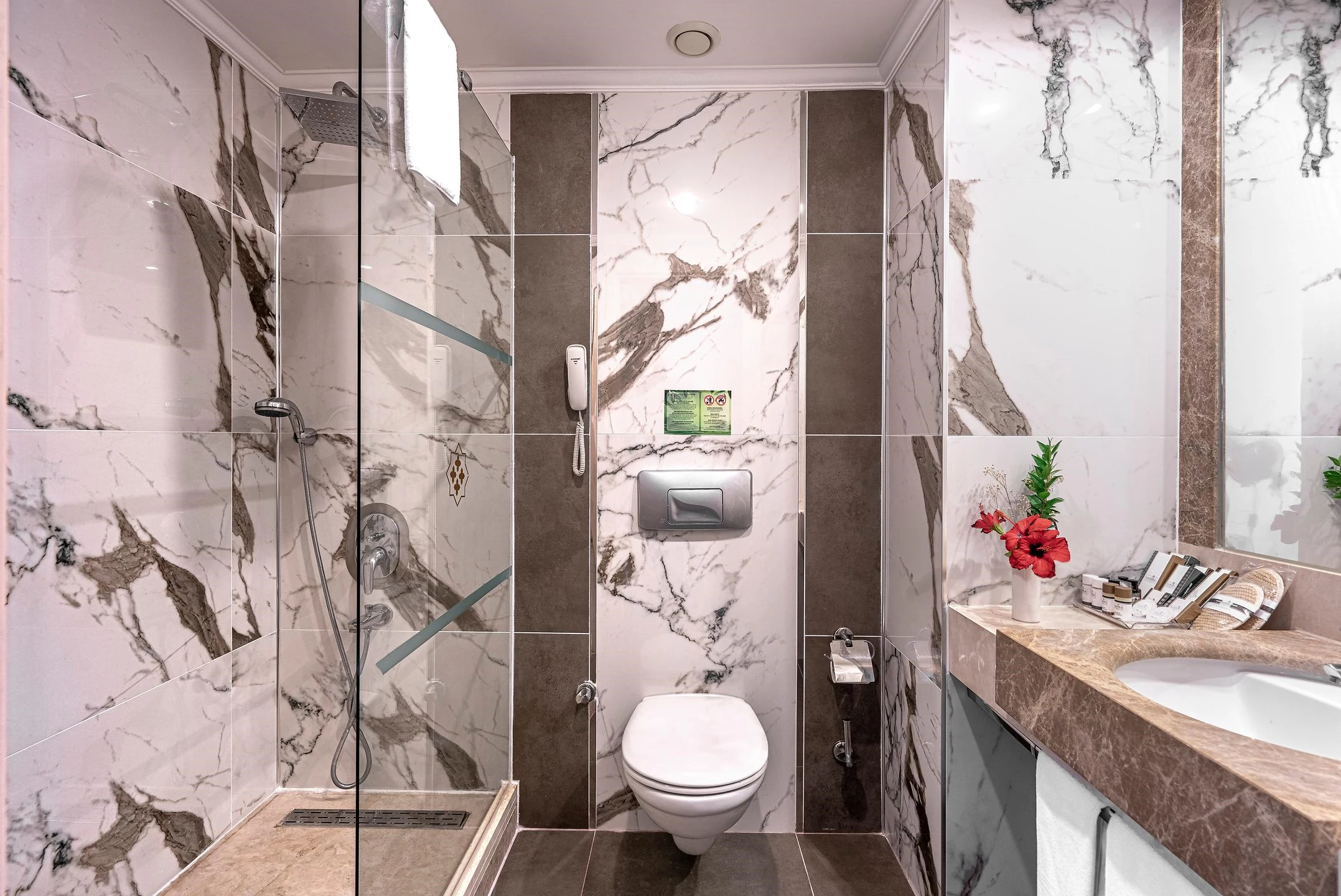 #altIMG Oda in Hotel# Azura Deluxe Resort & Aqua Sorgun #altIMG in# Antalya, Türkiye - #altIMG Image# 4