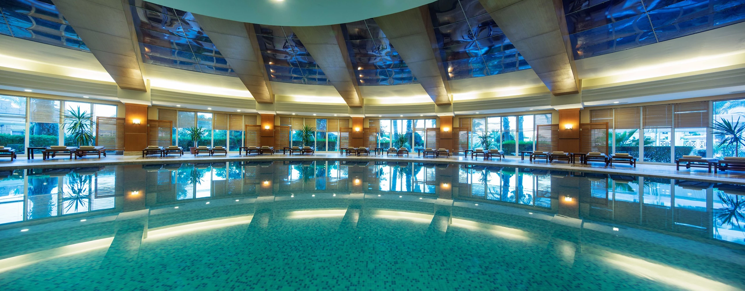 #altIMG Havuz in Hotel# Crystal Admiral Resort Suites & SPA #altIMG in# Antalya, Türkiye - #altIMG Image# 2