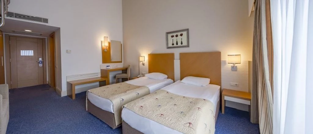 #altIMG Oda in Hotel# Crystal Admiral Resort Suites & SPA #altIMG in# Antalya, Türkiye - #altIMG Image# 3