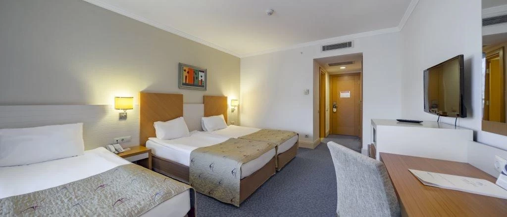 #altIMG Oda in Hotel# Crystal Admiral Resort Suites & SPA #altIMG in# Antalya, Türkiye - #altIMG Image# 4