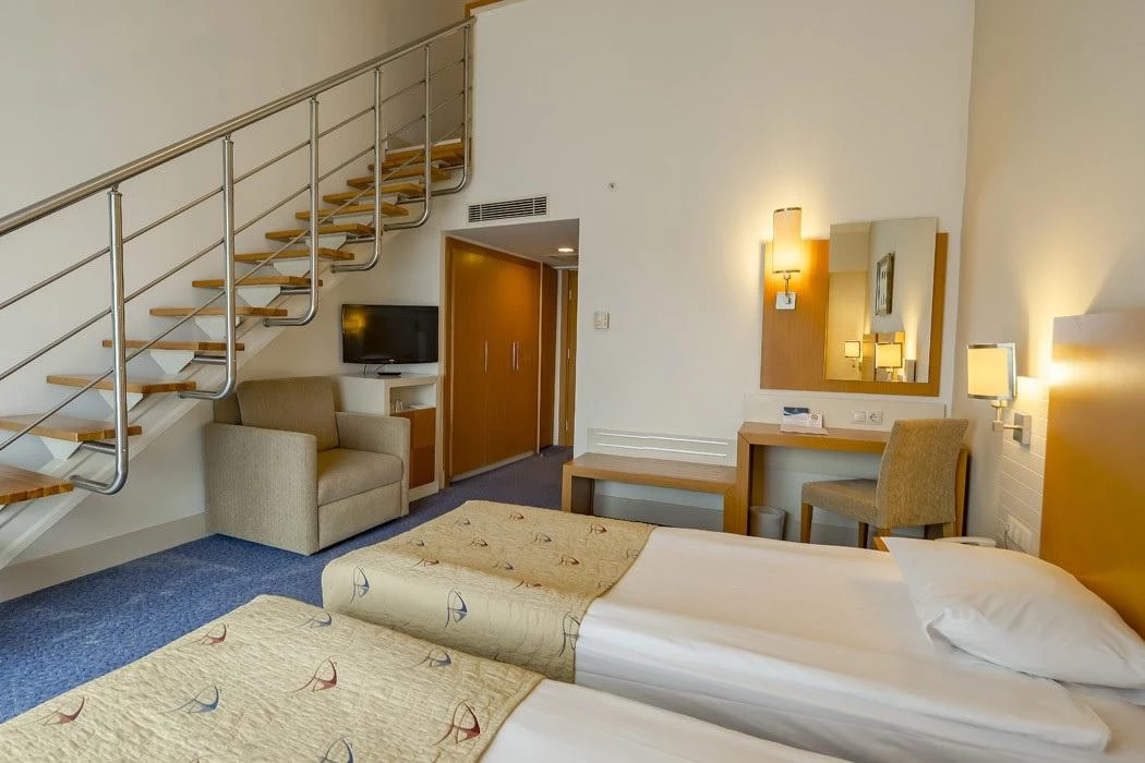 #altIMG Oda in Hotel# Crystal Admiral Resort Suites & SPA #altIMG in# Antalya, Türkiye - #altIMG Image# 8