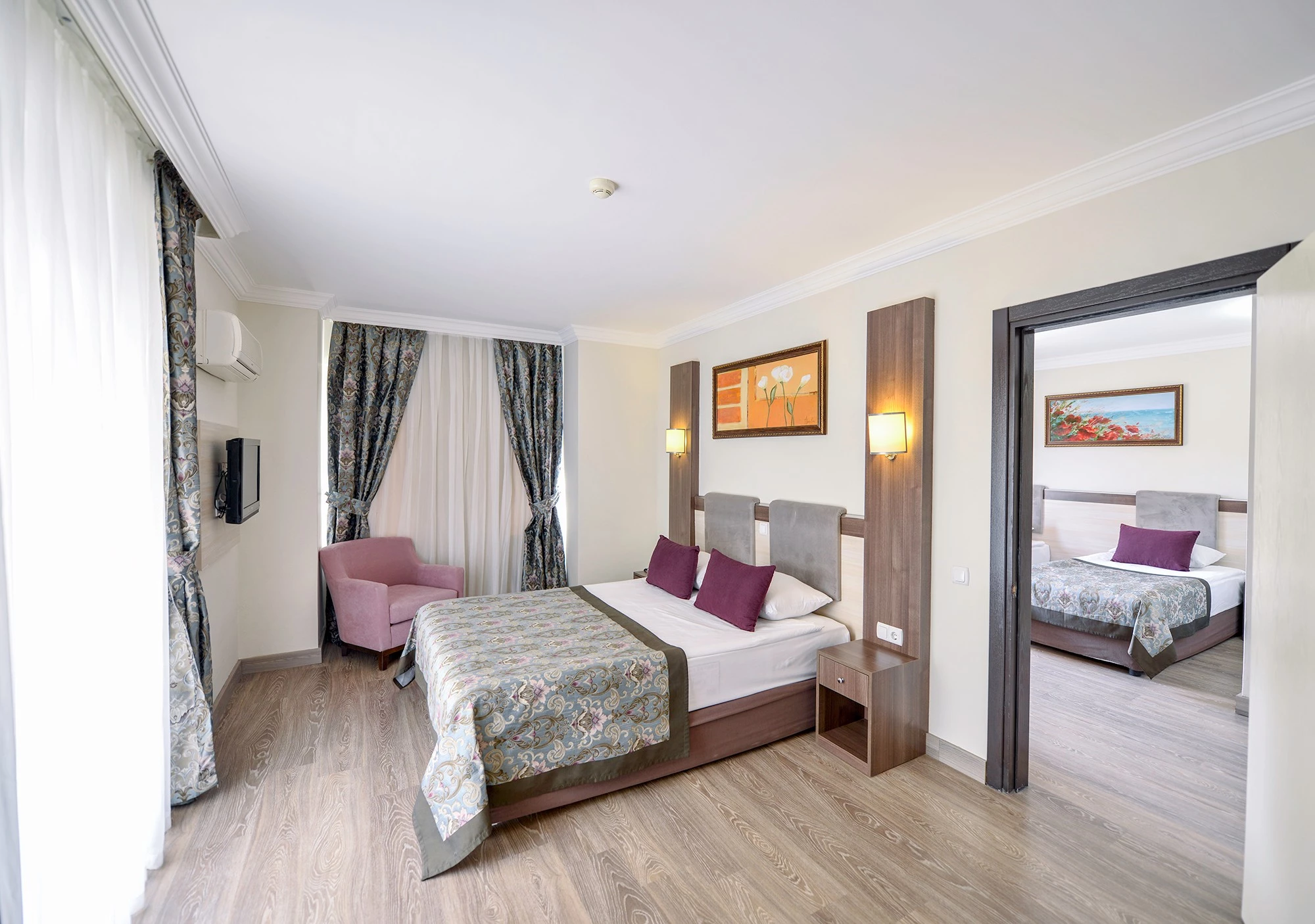 #altIMG Oda in Hotel# Crystal Aura Beach Resort & SPA #altIMG in# Antalya, Türkiye - #altIMG Image# 1