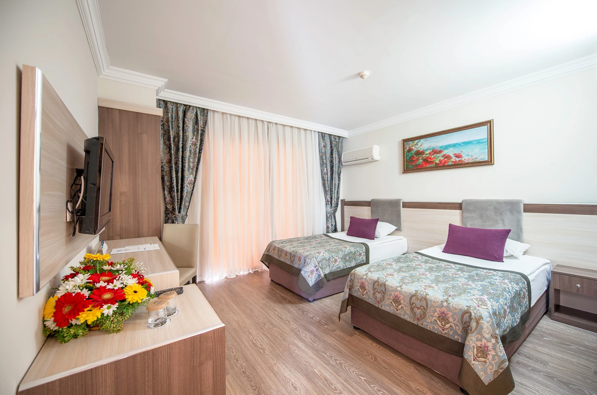 #altIMG Oda in Hotel# Crystal Aura Beach Resort & SPA #altIMG in# Antalya, Türkiye - #altIMG Image# 9