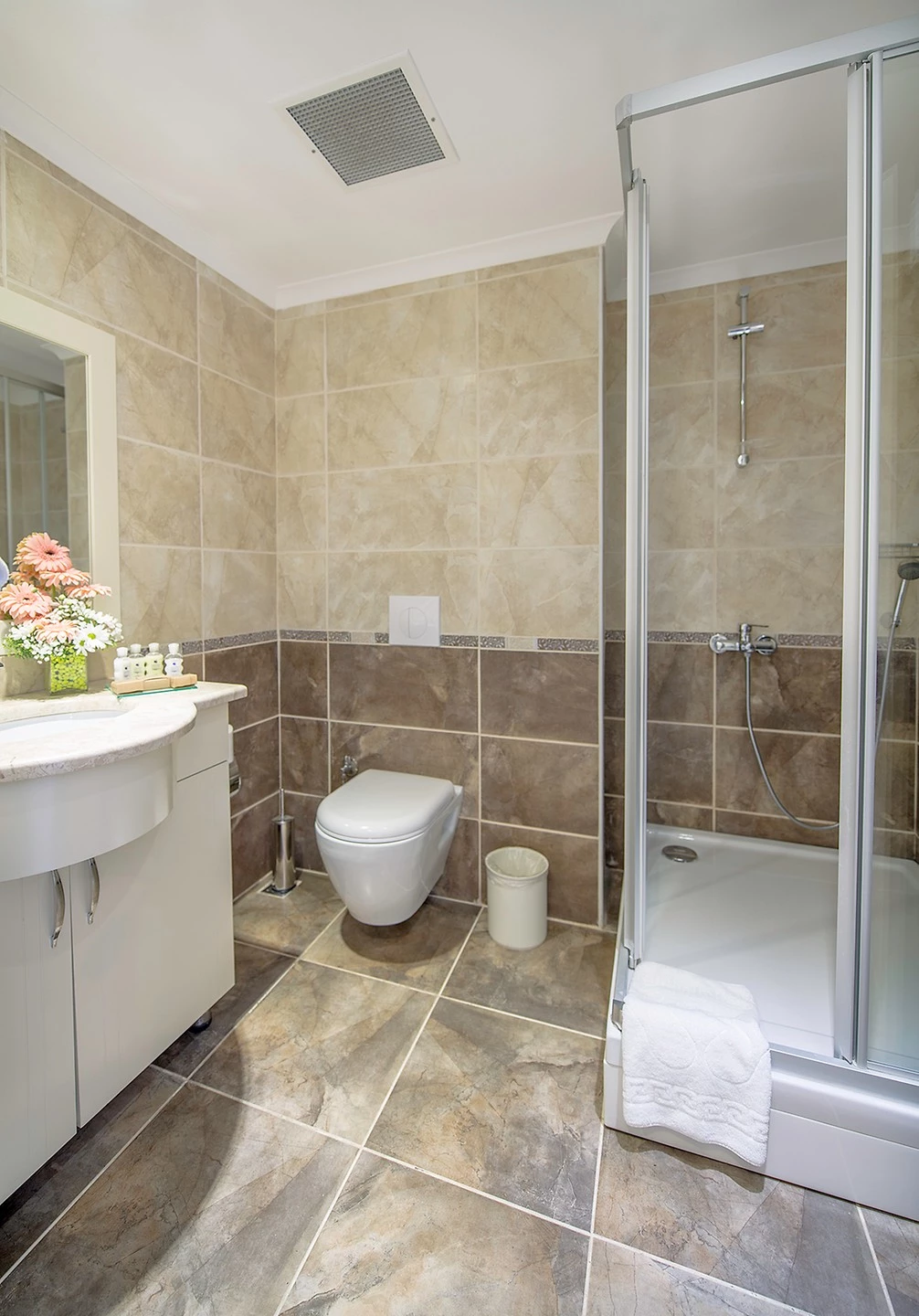 #altIMG Oda in Hotel# Crystal Aura Beach Resort & SPA #altIMG in# Antalya, Türkiye - #altIMG Image# 12