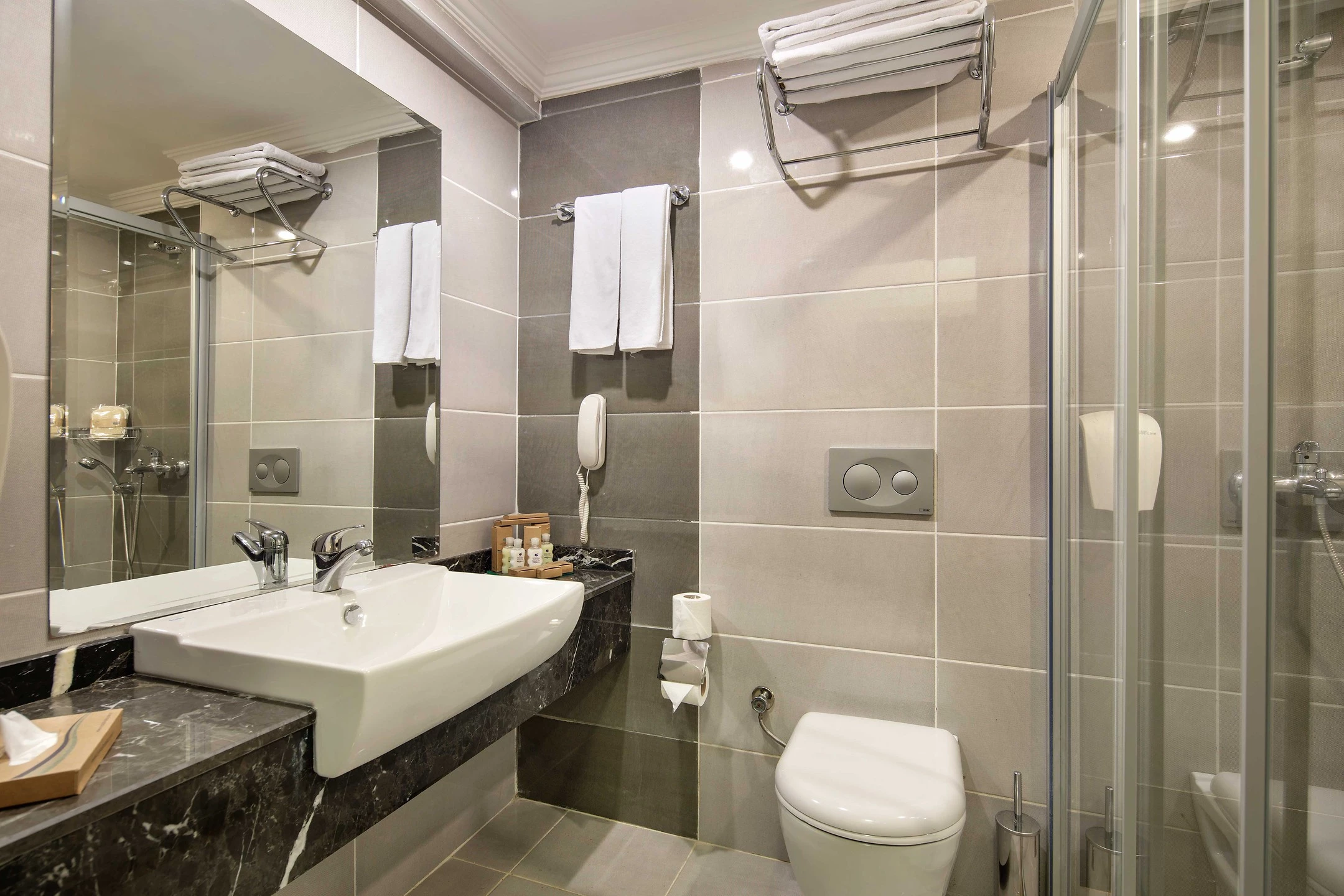 #altIMG Oda in Hotel# Crystal Aura Beach Resort & SPA #altIMG in# Antalya, Türkiye - #altIMG Image# 16