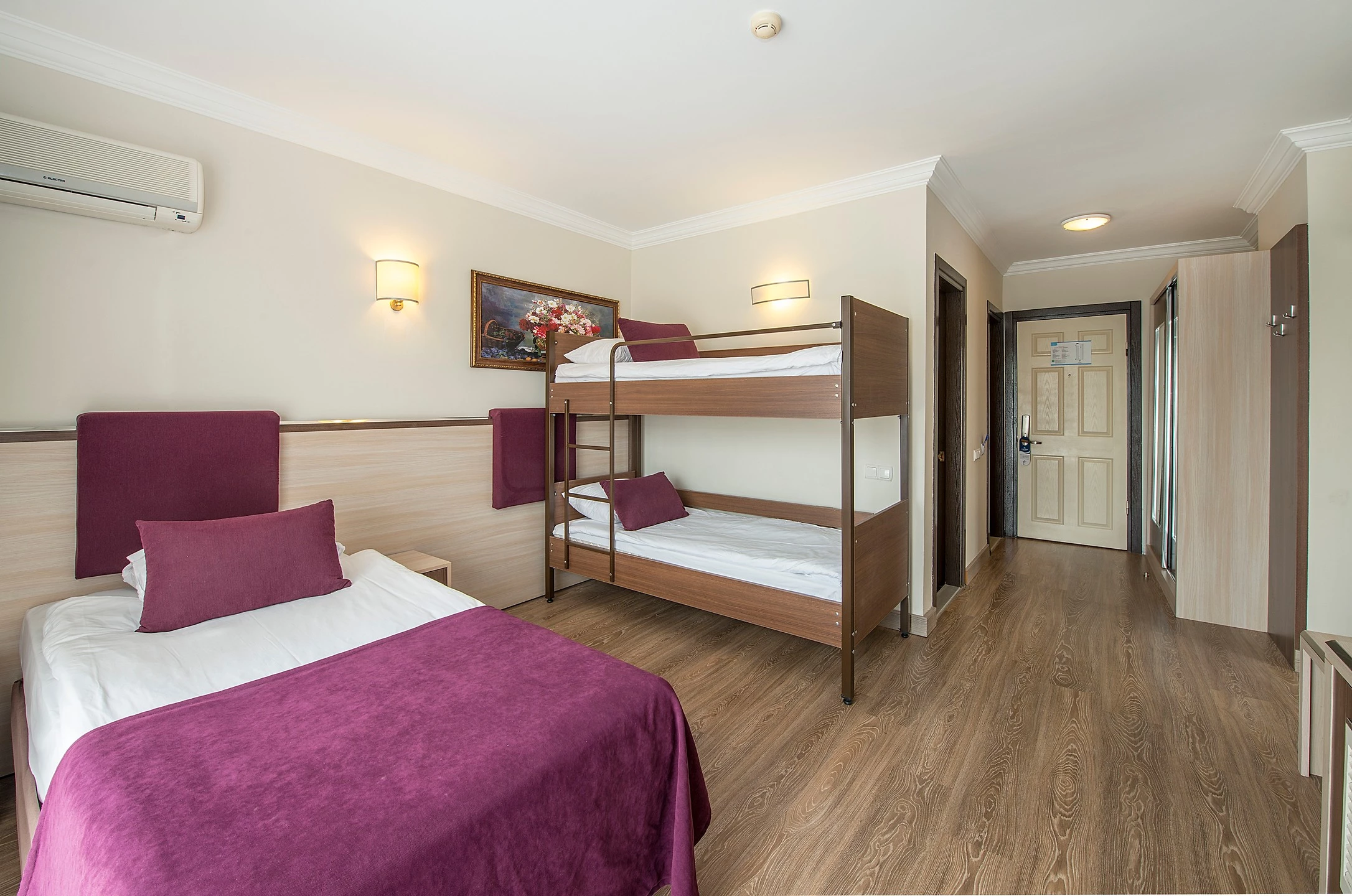 #altIMG Oda in Hotel# Crystal Aura Beach Resort & SPA #altIMG in# Antalya, Türkiye - #altIMG Image# 24