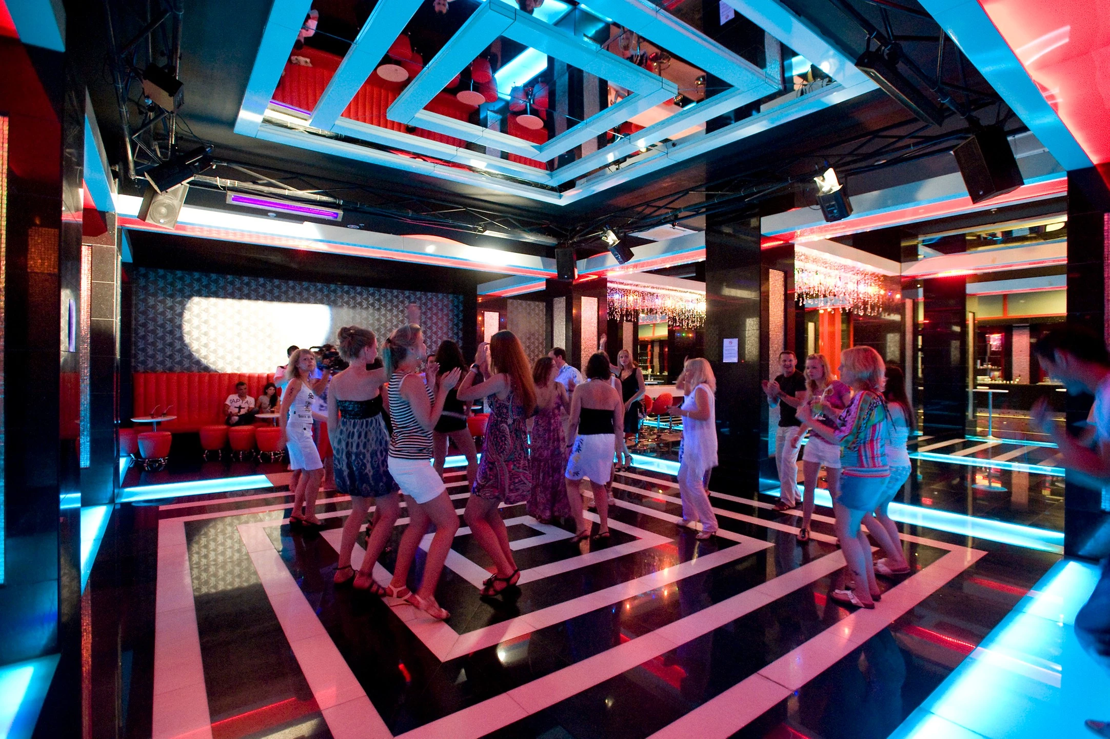 #altIMG Aktivite in Hotel# Crystal De Luxe Resort & SPA #altIMG in# Antalya, Türkiye - #altIMG Image# 4