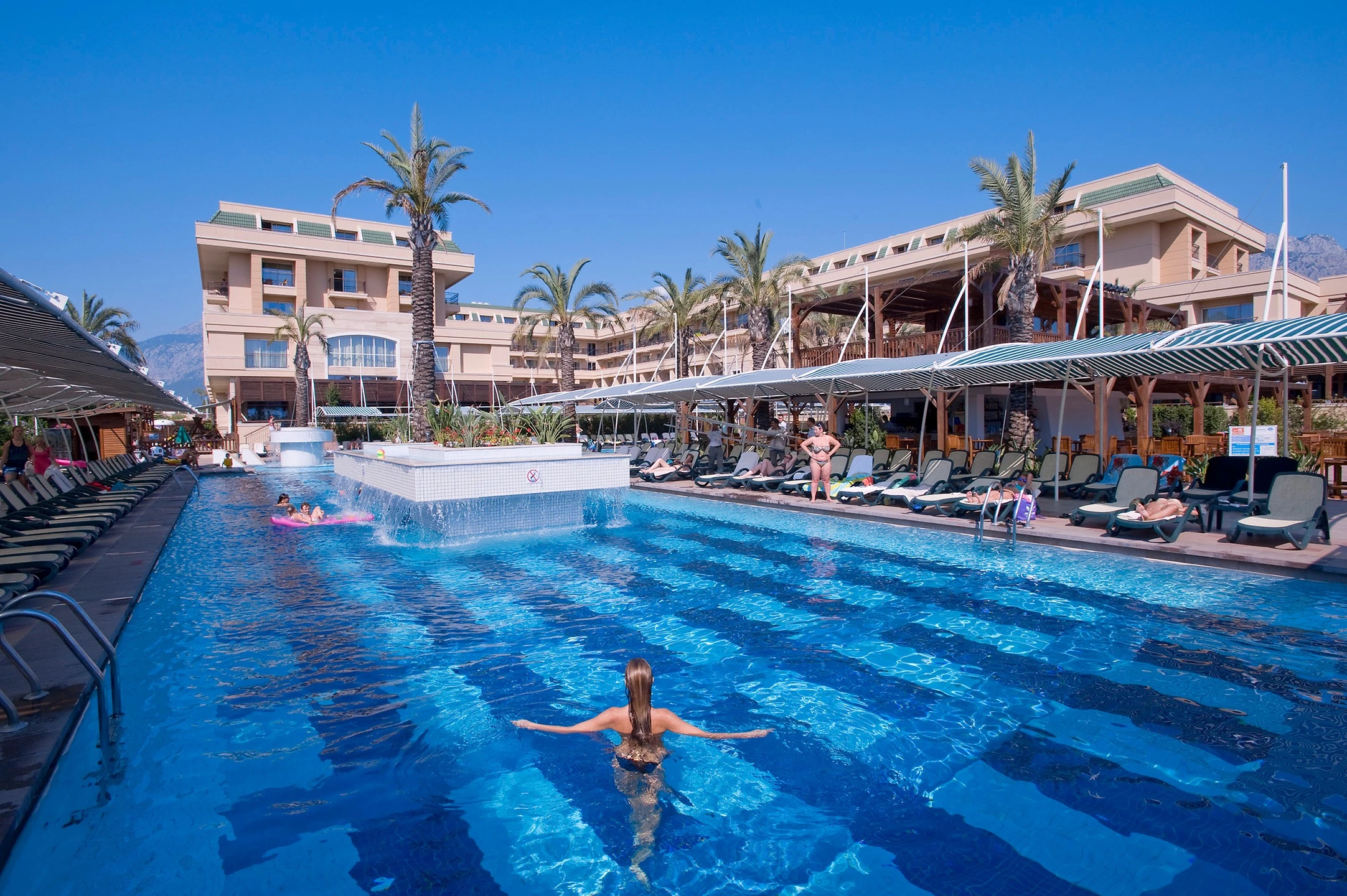 #altIMG Havuz in Hotel# Crystal De Luxe Resort & SPA #altIMG in# Antalya, Türkiye - #altIMG Image# 1