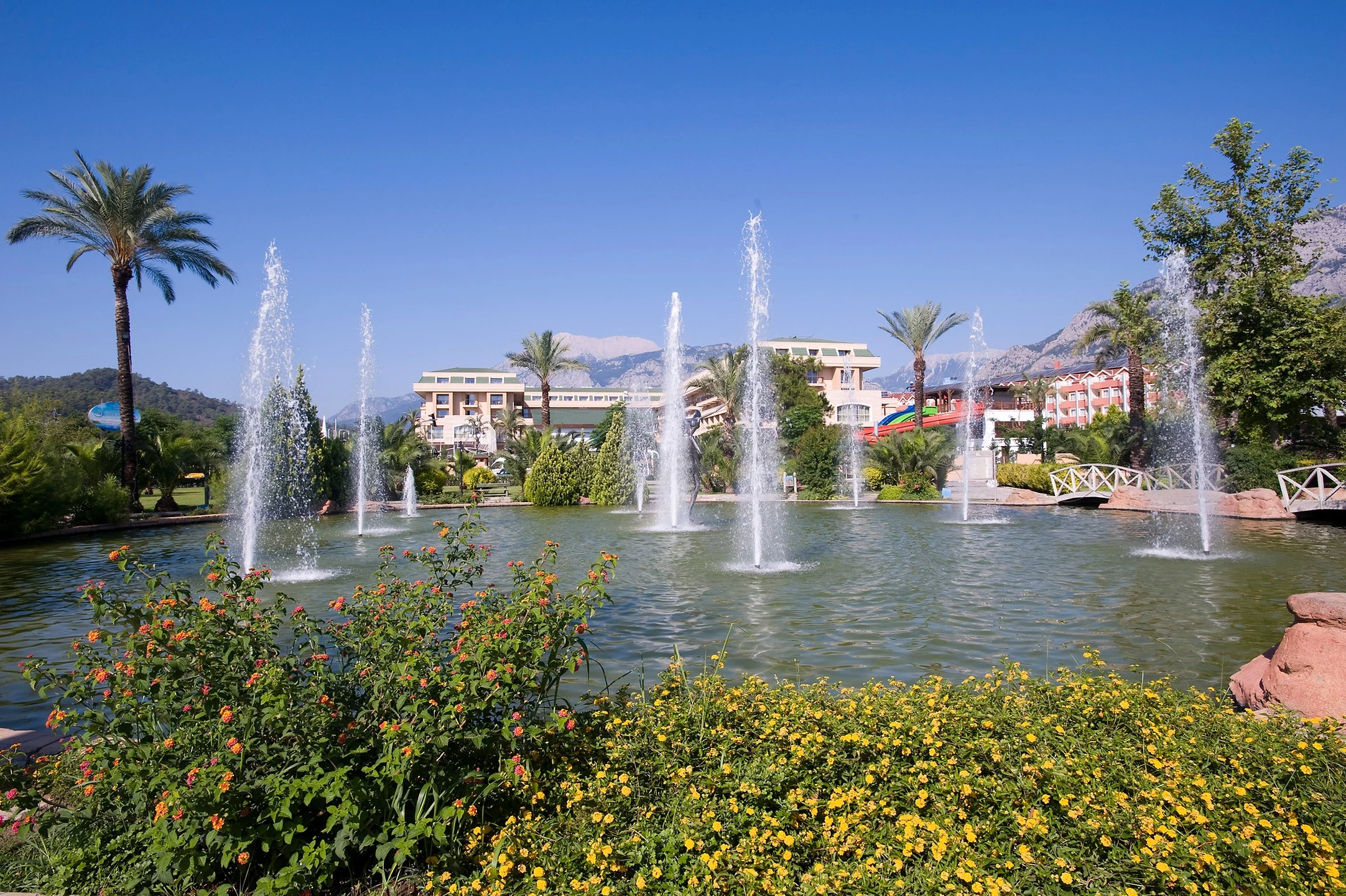 #altIMG Hotel# Crystal De Luxe Resort & SPA #altIMG in# Antalya, Türkiye - #altIMG Image# 4