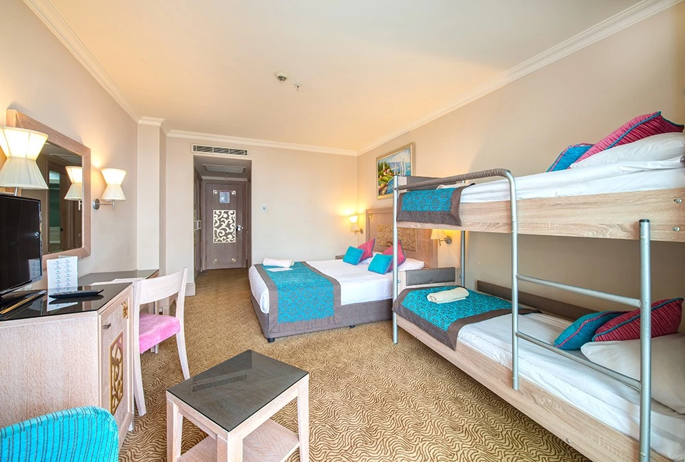 #altIMG Oda in Hotel# Crystal De Luxe Resort & SPA #altIMG in# Antalya, Türkiye - #altIMG Image# 16