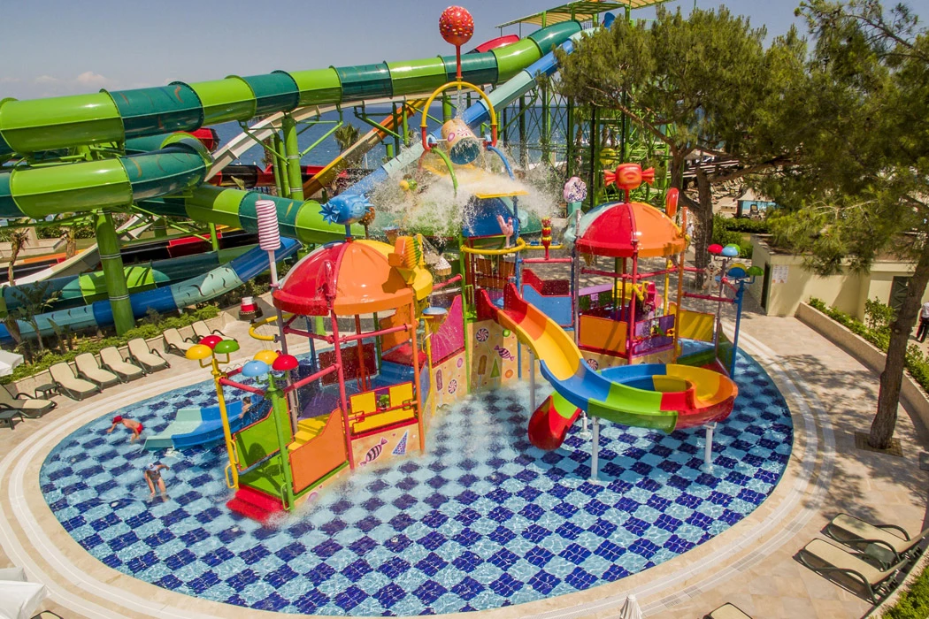 #altIMG Havuz in Hotel# Crystal Flora Beach Resort #altIMG in# Antalya, Türkiye - #altIMG Image# 3