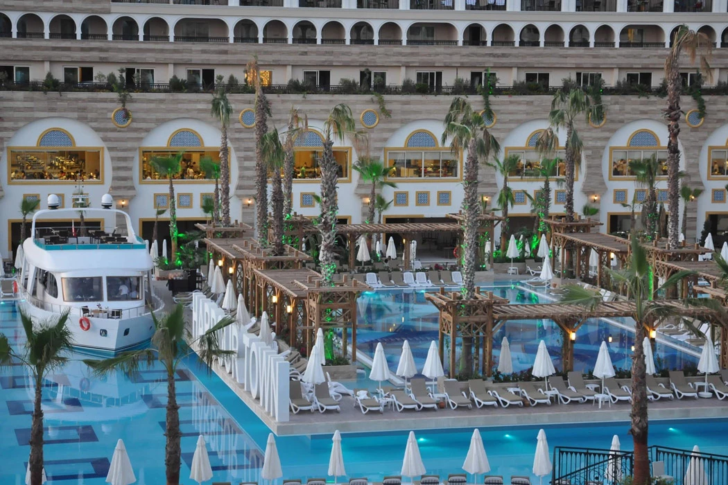 #altIMG Hotel# Crystal Sunset Luxury Resort & SPA #altIMG in# Antalya, Türkiye - #altIMG Image# 8