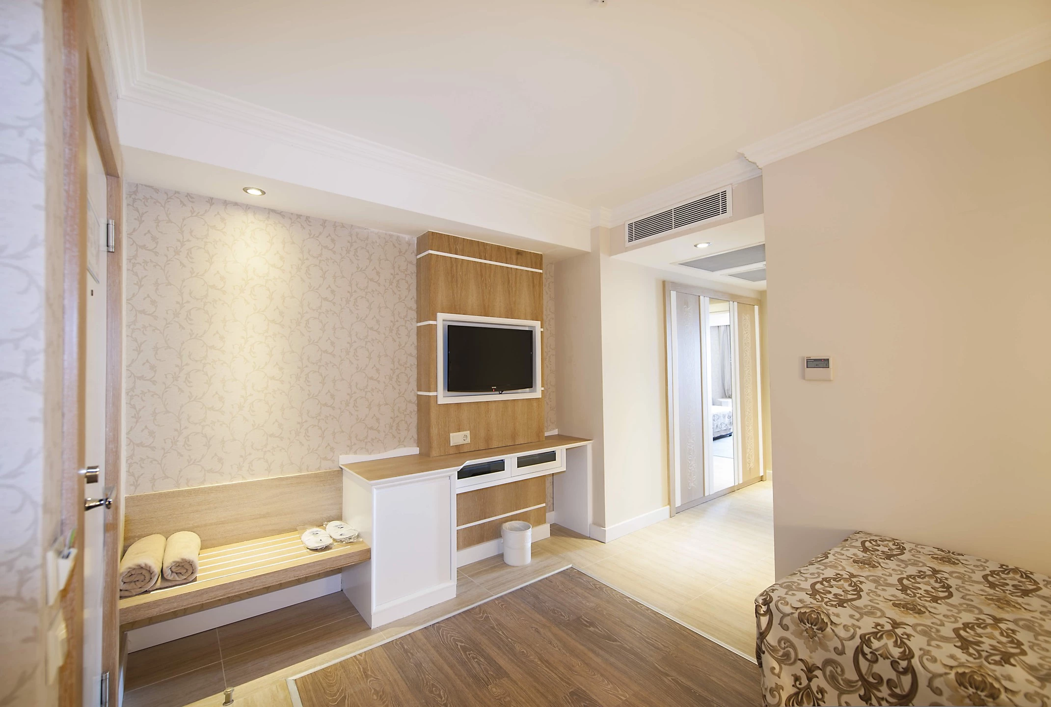 #altIMG Oda in Hotel# Crystal Sunset Luxury Resort & SPA #altIMG in# Antalya, Türkiye - #altIMG Image# 3