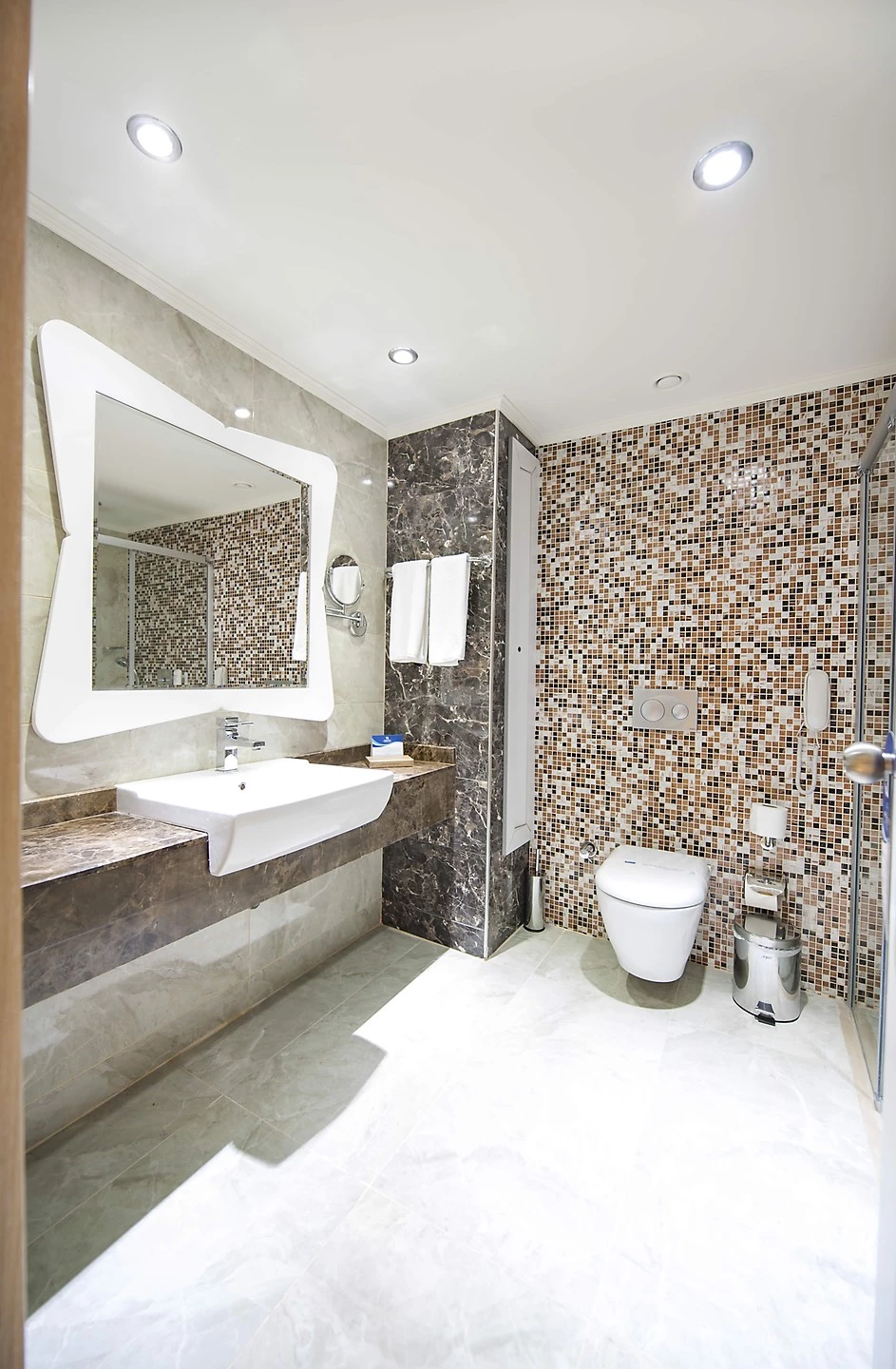 #altIMG Oda in Hotel# Crystal Sunset Luxury Resort & SPA #altIMG in# Antalya, Türkiye - #altIMG Image# 5