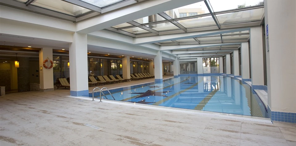 #altIMG Havuz in Hotel# Fame Residence Lara & SPA #altIMG in# Antalya, Türkiye - #altIMG Image# 1