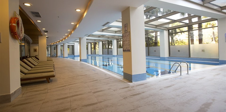 #altIMG Havuz in Hotel# Fame Residence Lara & SPA #altIMG in# Antalya, Türkiye - #altIMG Image# 4