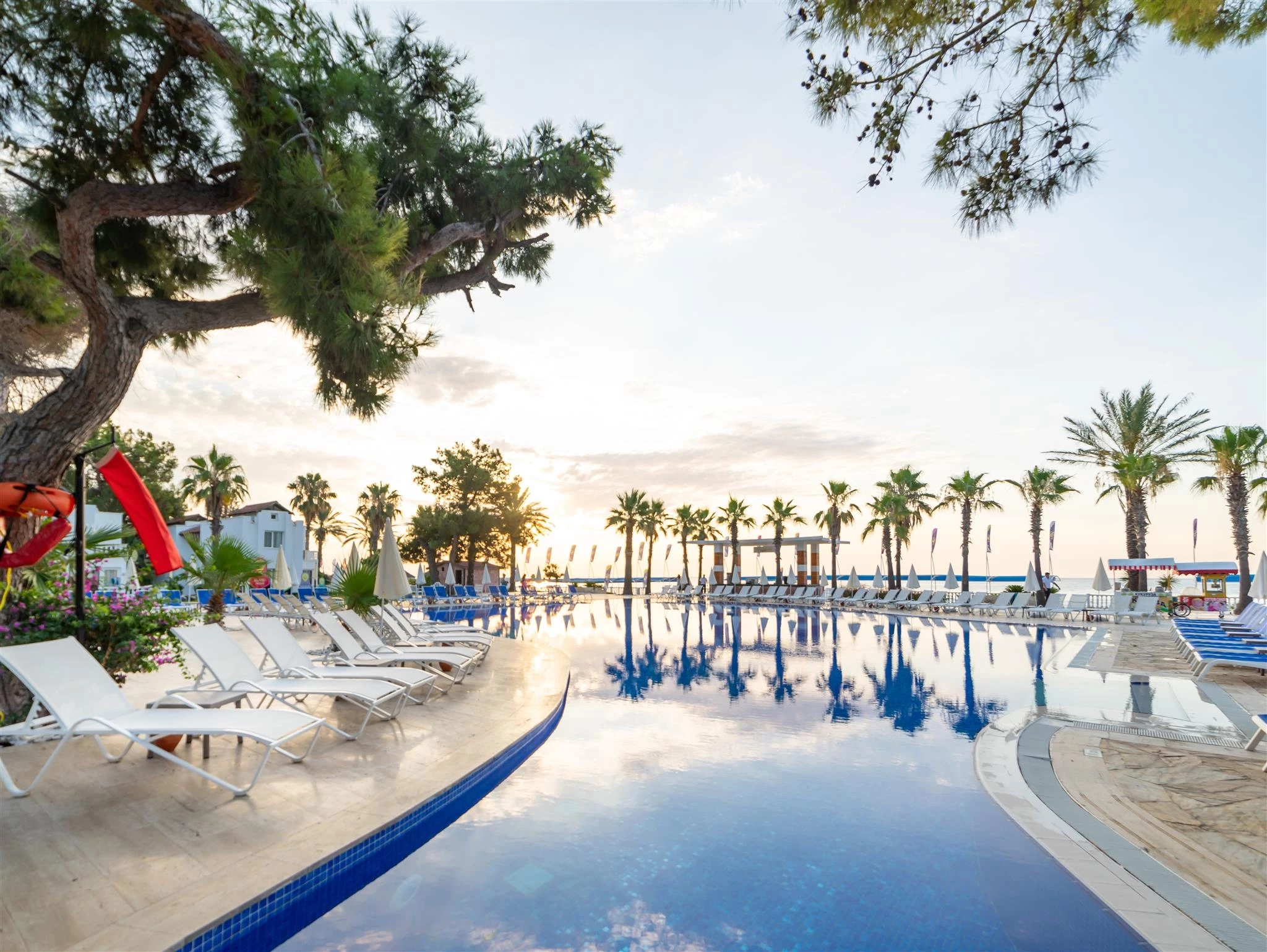 #altIMG Havuz in Hotel# Fun & Sun Family Comfort Beach #altIMG in# Antalya, Türkiye - #altIMG Image# 7