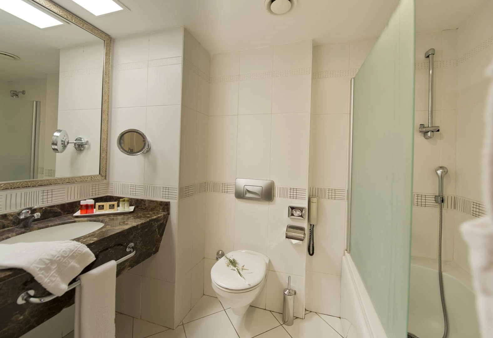 #altIMG Oda in Hotel# Kamelya Collection Sentido Fulya Hotel #altIMG in# Antalya, Türkiye - #altIMG Image# 3