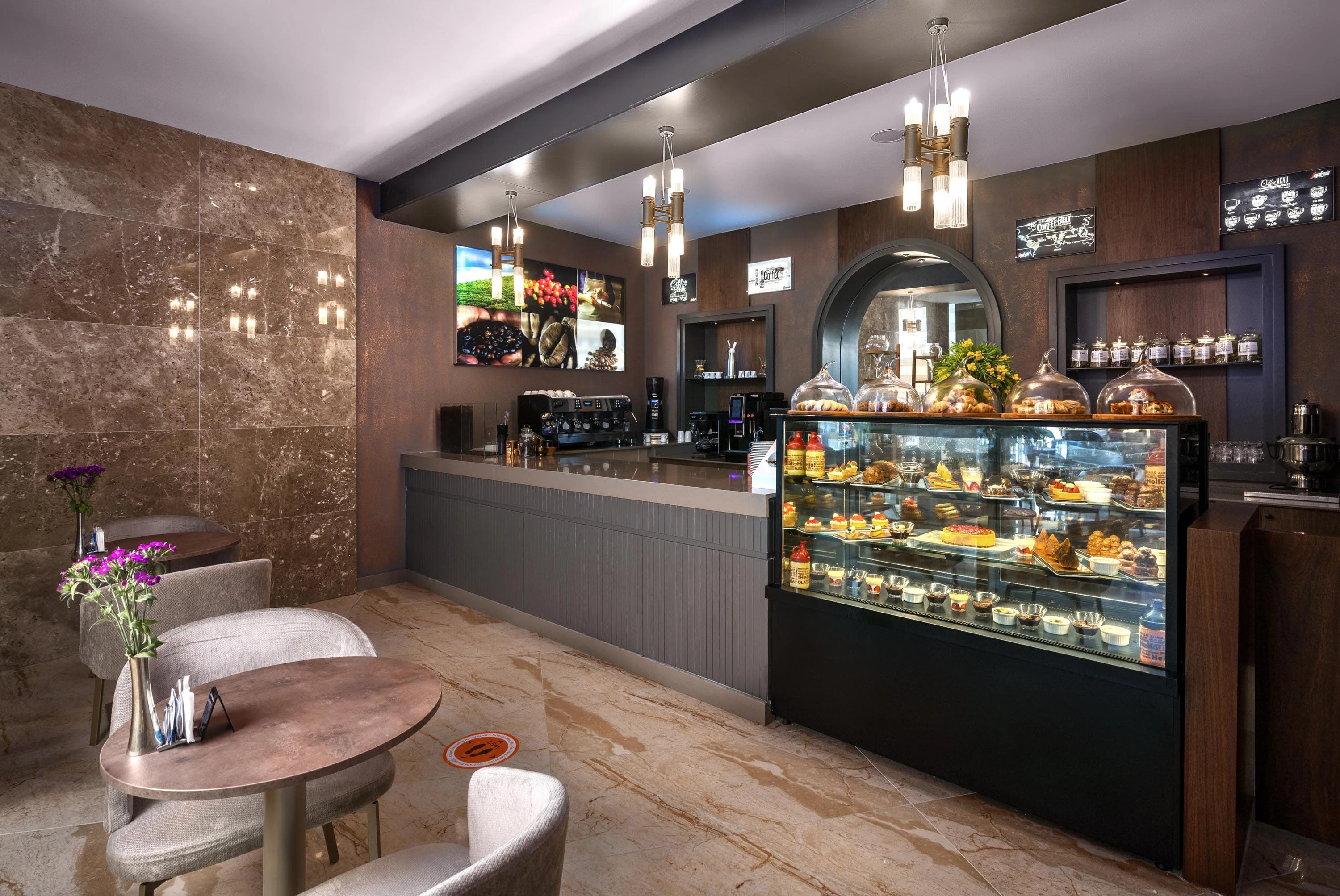 #altIMG Lobi in Hotel# Kirman Leodikya Resort #altIMG in# Antalya, Türkiye - #altIMG Image# 4