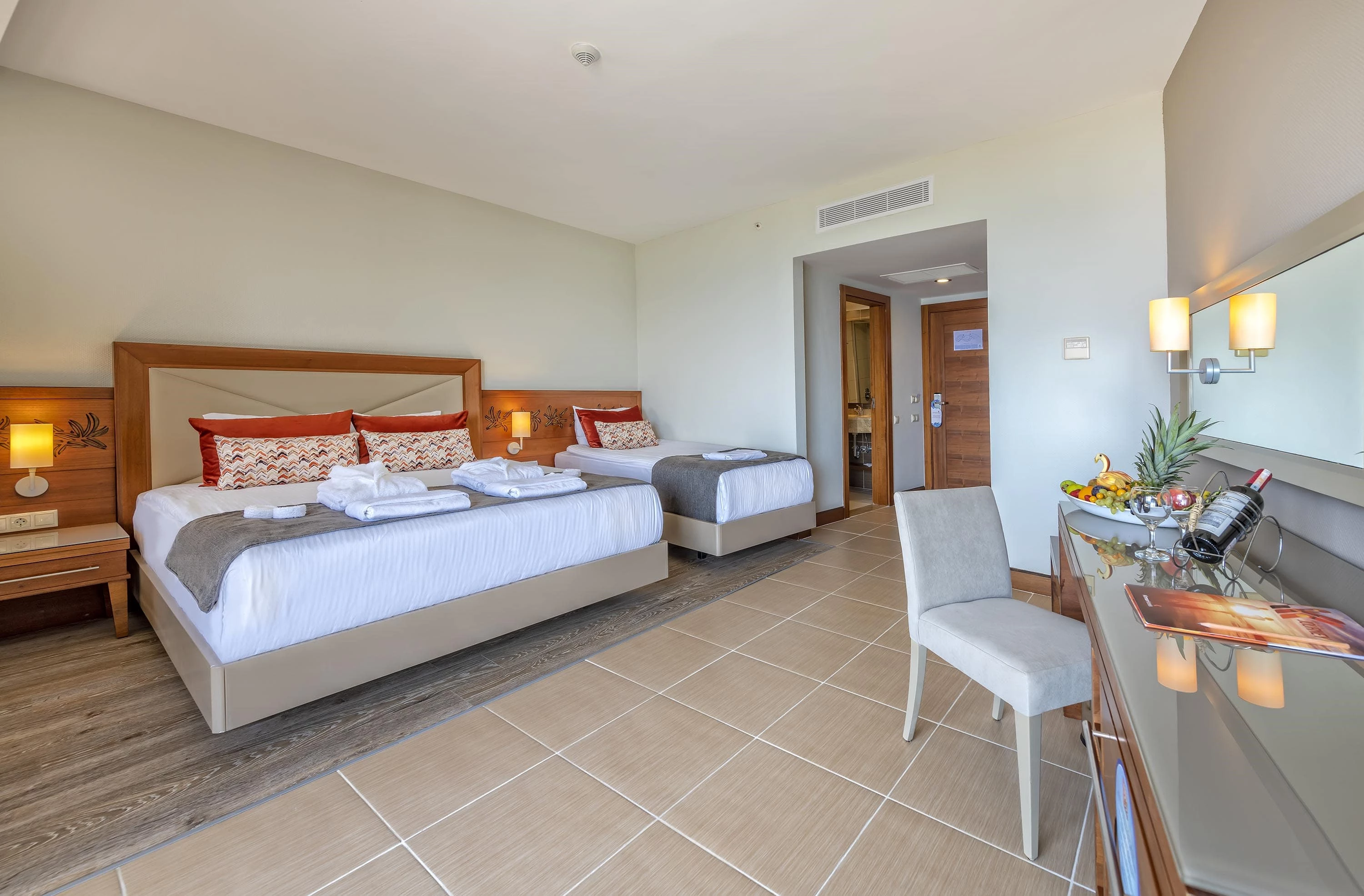 #altIMG Oda in Hotel# Kirman Leodikya Resort #altIMG in# Antalya, Türkiye - #altIMG Image# 14