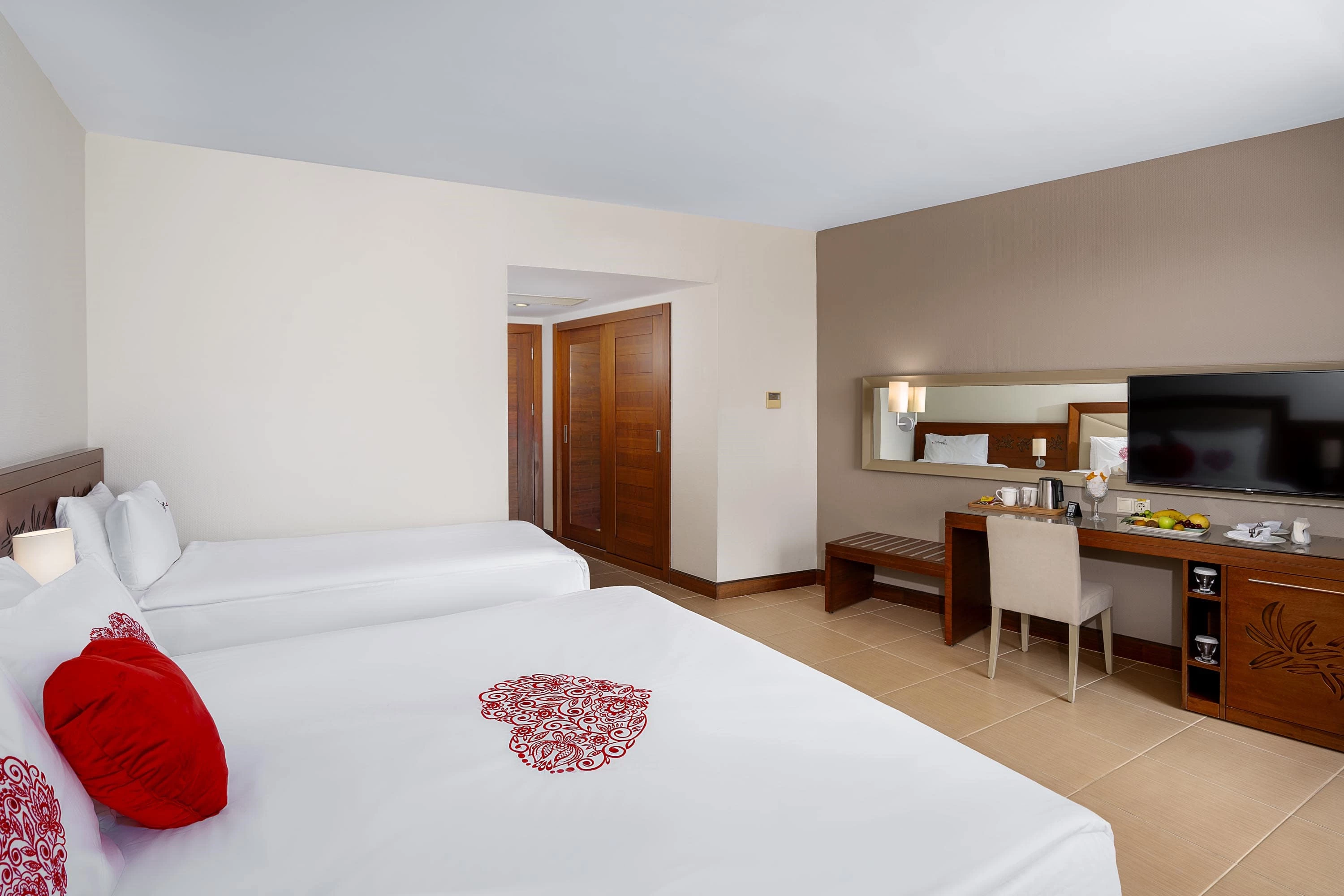 #altIMG Oda in Hotel# Kirman Leodikya Resort #altIMG in# Antalya, Türkiye - #altIMG Image# 18