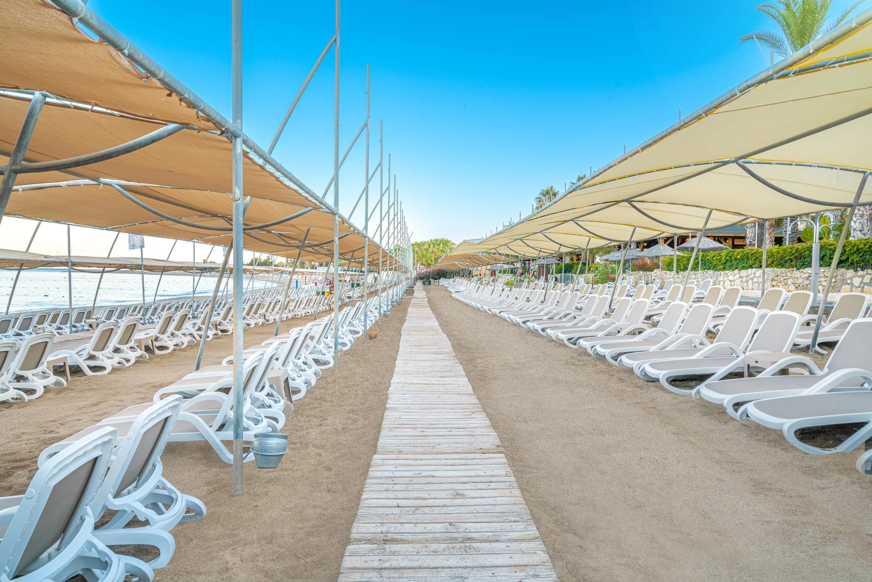 #altIMG Plaj in Hotel# Kirman Leodikya Resort #altIMG in# Antalya, Türkiye - #altIMG Image# 1