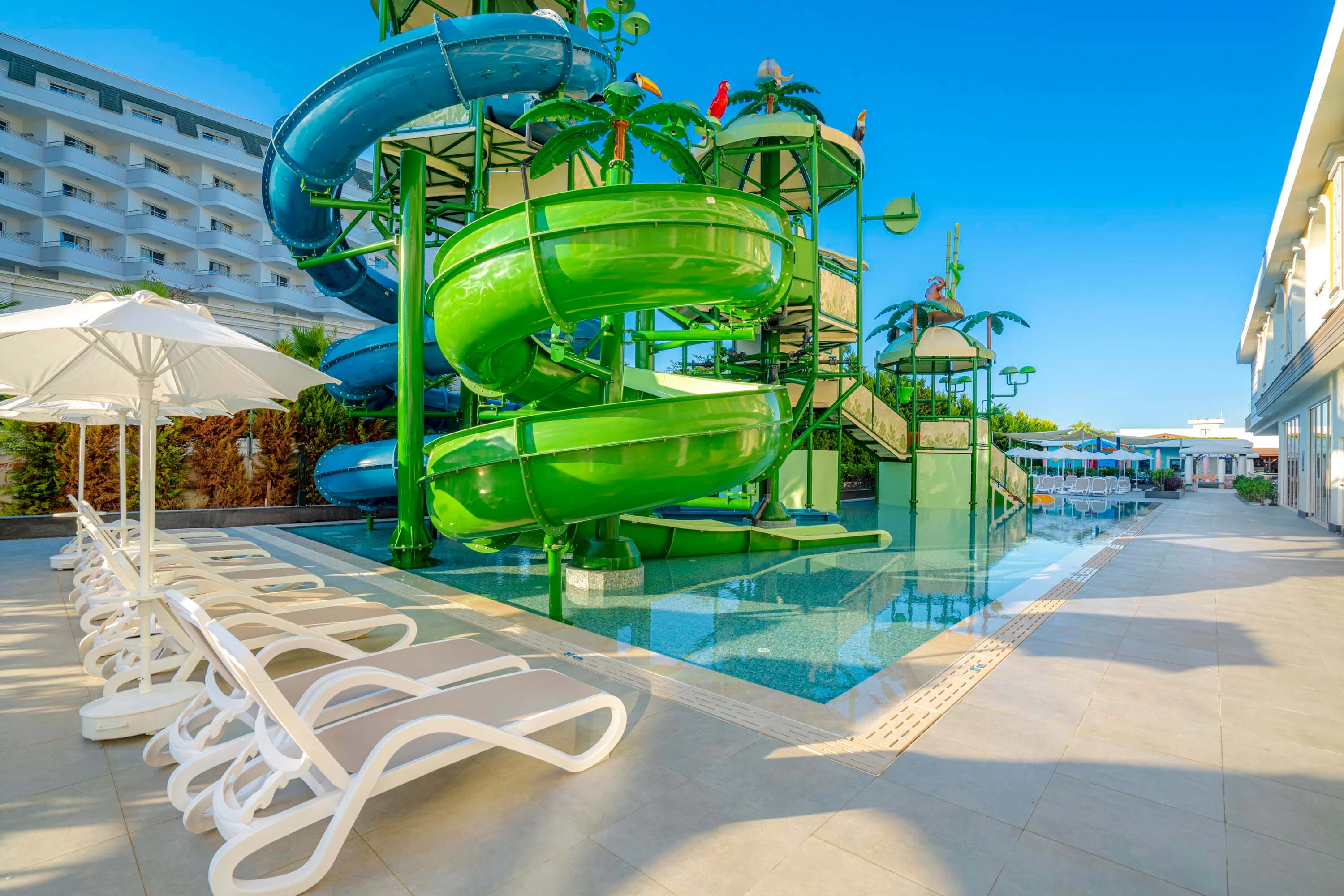 #altIMG Havuz in Hotel# Kirman Sidera Luxury #altIMG in# Antalya, Türkiye - #altIMG Image# 4