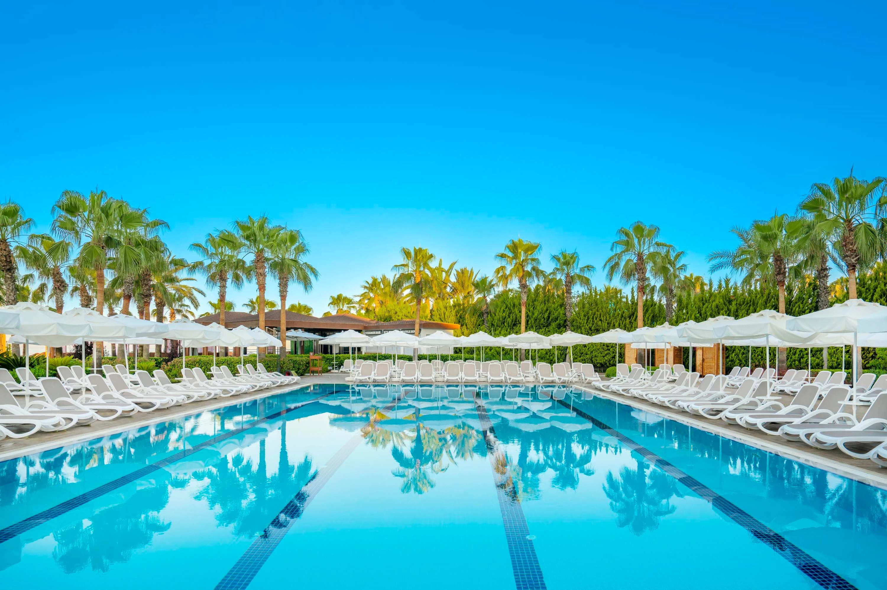 #altIMG Havuz in Hotel# Kirman Sidera Luxury #altIMG in# Antalya, Türkiye - #altIMG Image# 10