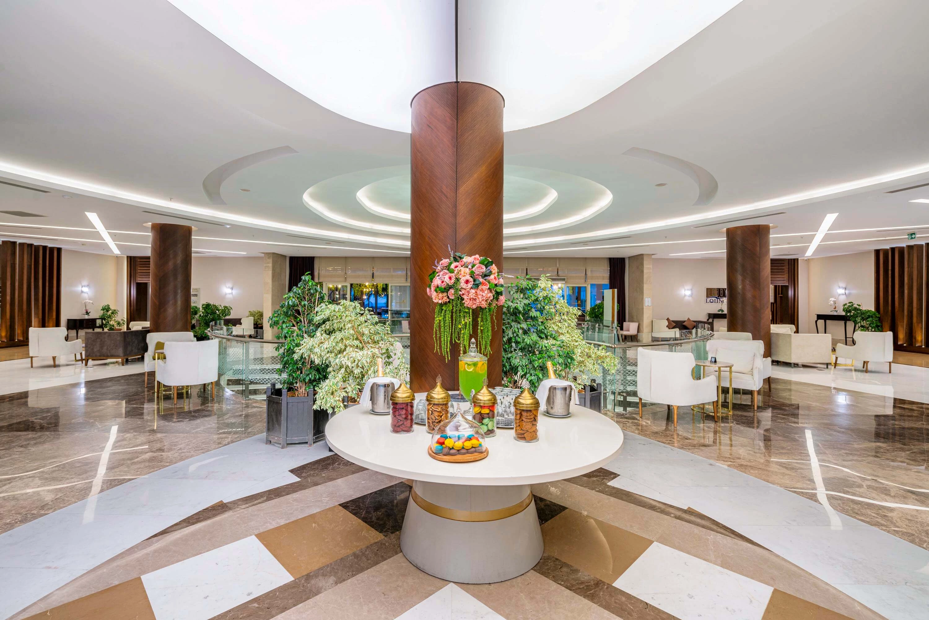#altIMG Lobi in Hotel# Kirman Sidera Luxury #altIMG in# Antalya, Türkiye - #altIMG Image# 1