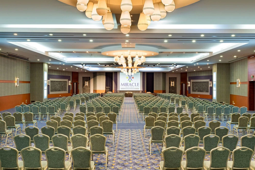 #altIMG Meeting in Hotel# Miracle Resort Hotel #altIMG in# Antalya, Türkiye 