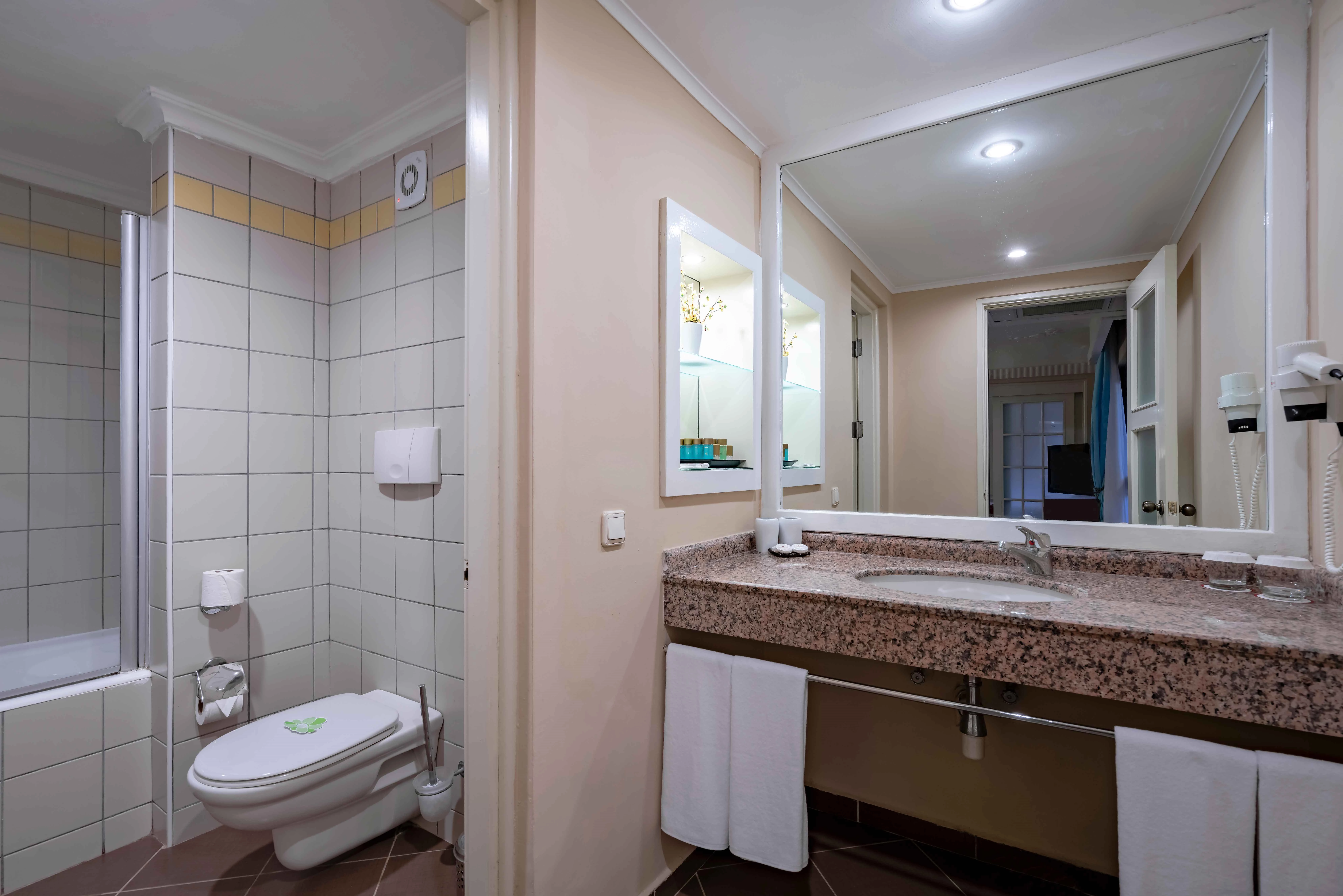 #altIMG Oda in Hotel# Royal Diwa Resort #altIMG in# Antalya, Türkiye - #altIMG Image# 10