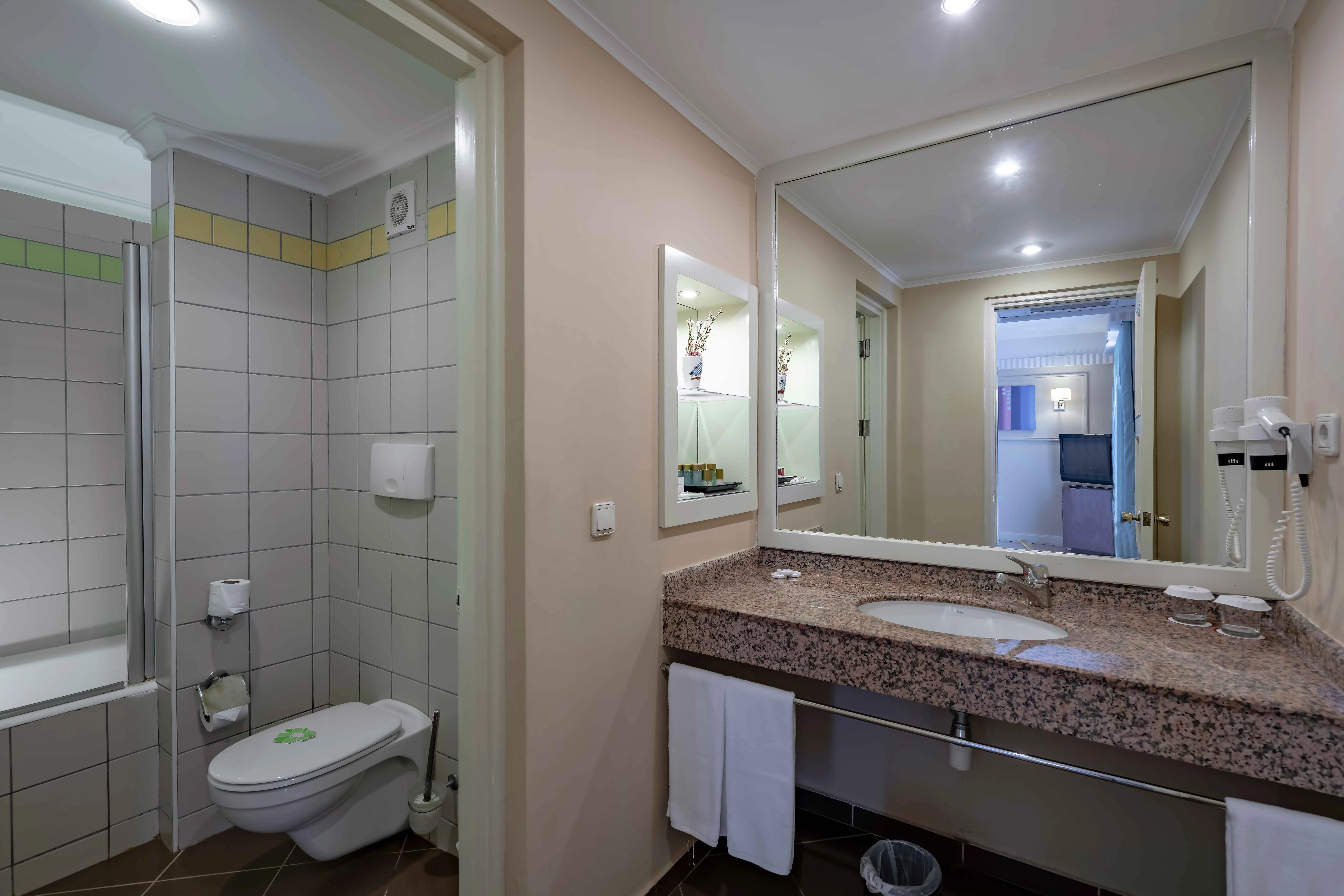 #altIMG Oda in Hotel# Royal Diwa Resort #altIMG in# Antalya, Türkiye - #altIMG Image# 13