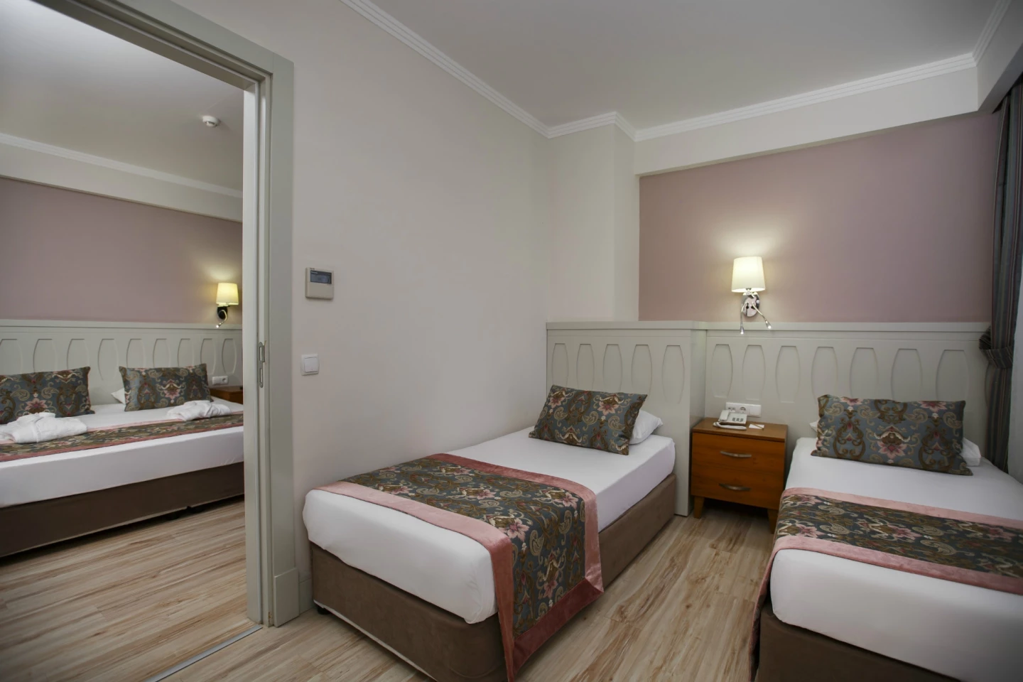 #altIMG Oda in Hotel# Side Crown Serenity Hotel #altIMG in# Antalya, Türkiye - #altIMG Image# 3