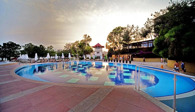 #altIMG Havuz in Hotel# Sueno Hotels Beach Side #altIMG in# Antalya, Türkiye - #altIMG Image# 2