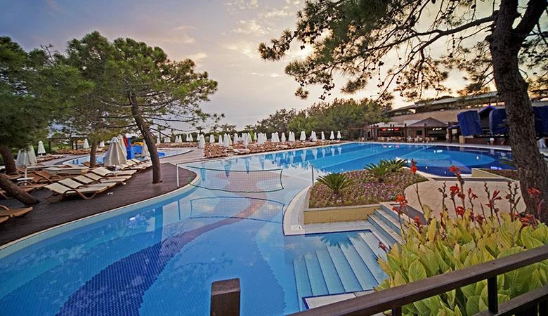 #altIMG Havuz in Hotel# Sueno Hotels Beach Side #altIMG in# Antalya, Türkiye - #altIMG Image# 3