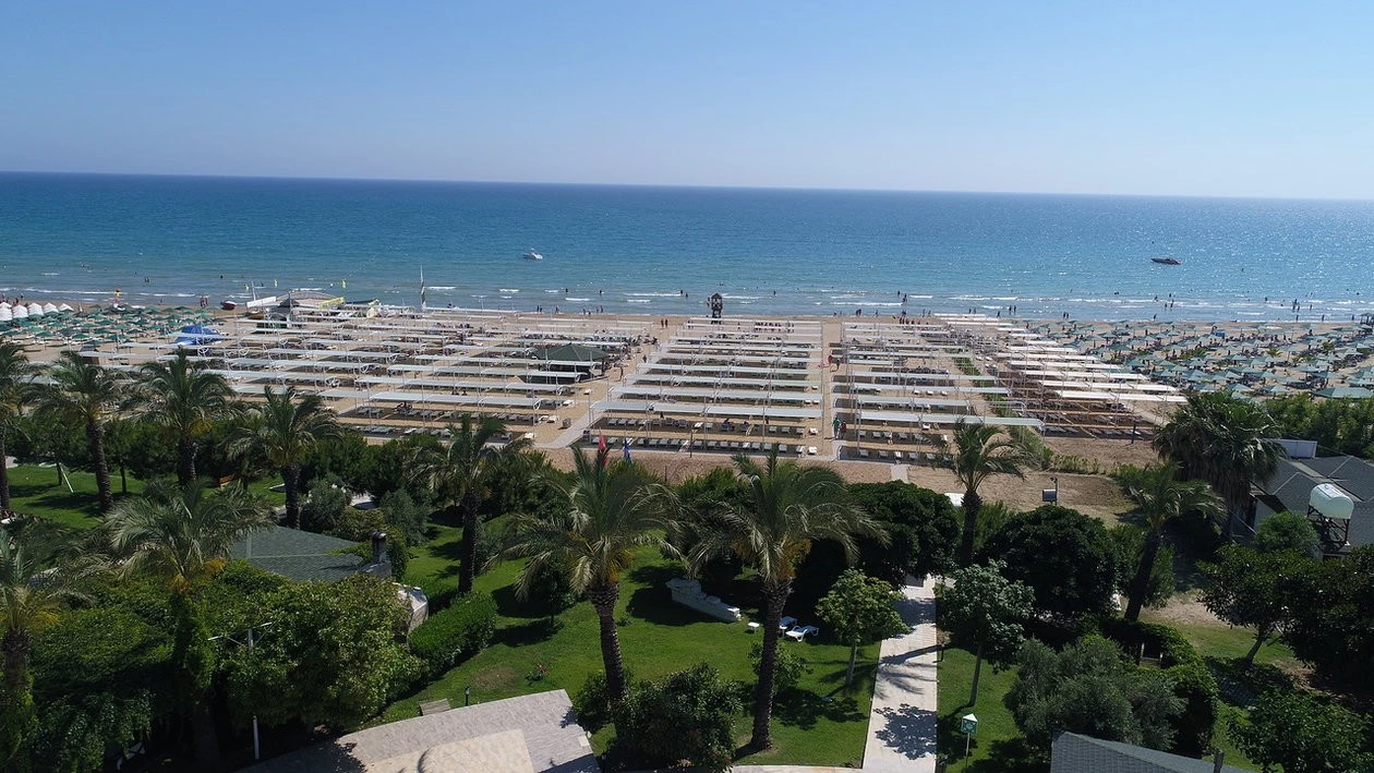 #altIMG Plaj in Hotel# Sunis Kumköy Beach Resort Hotel & Spa #altIMG in# Antalya, Türkiye - #altIMG Image# 2