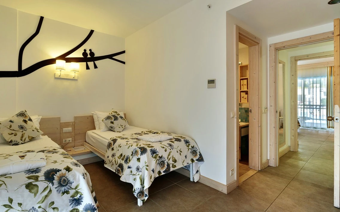 #altIMG Oda in Hotel# Sunis Kumköy Beach Resort Hotel & Spa #altIMG in# Antalya, Türkiye - #altIMG Image# 18